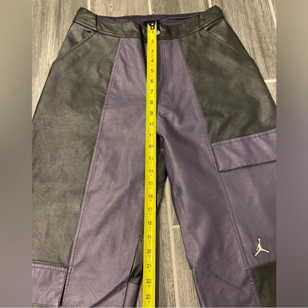 RARE Air Jordan Bottoms Womens Classics 2.0
Luxe Plush Faux Leather Pants Small - Picture 3 of 9